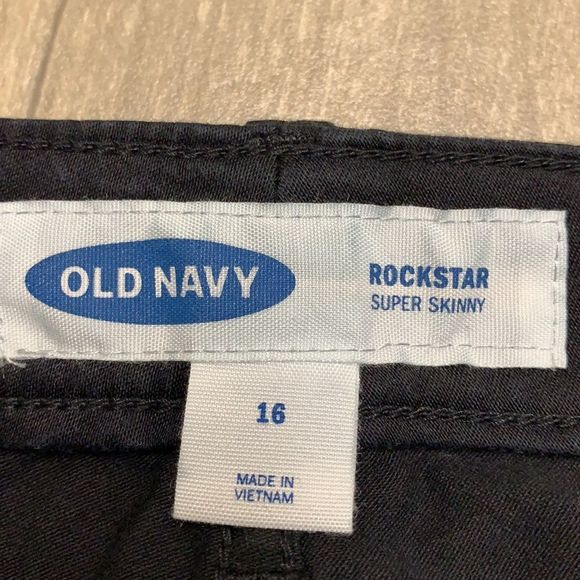 Old Navy Women's Skinny Jeans - Black - Picture 5 of 8